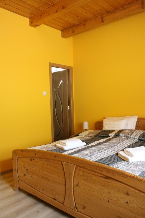 Kedvenc Vendeghaz Hotel Mişcolţ Exterior foto