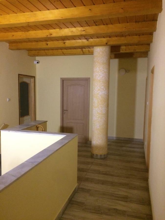 Kedvenc Vendeghaz Hotel Mişcolţ Exterior foto